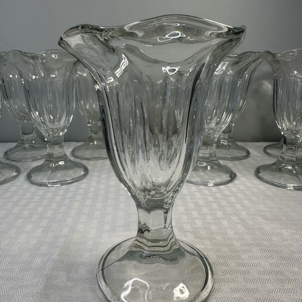 Vintage Ice Cream Parlor Glass Sundae Parfait Dessert Cup
